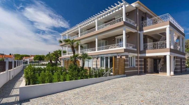 Villa Velvet Exterior