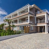 Villa Velvet