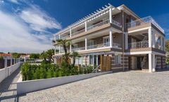 Villa Velvet
