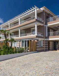 Villa Velvet
