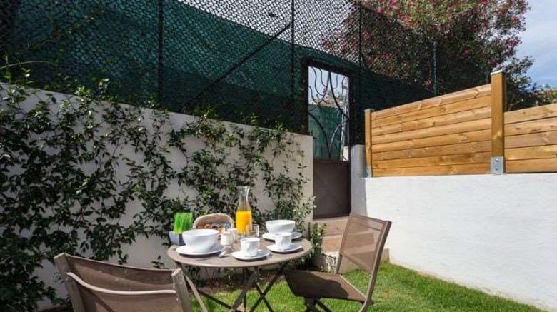 <b>Villa Velvet Room</b>. Images powered by <a href="https://iceportal.shijigroup.com/" title="IcePortal" target="_blank">IcePortal</a>.