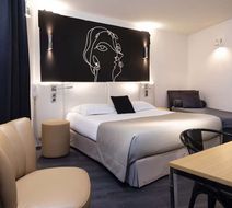 Montparnasse Saint Germain Room
