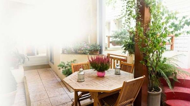 <b>Hotel Champerret Heliopolis Restaurant</b>. Images powered by <a href="https://iceportal.shijigroup.com/" title="IcePortal" target="_blank">IcePortal</a>.