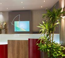 Alize Grenelle Tour Eiffel Lobby