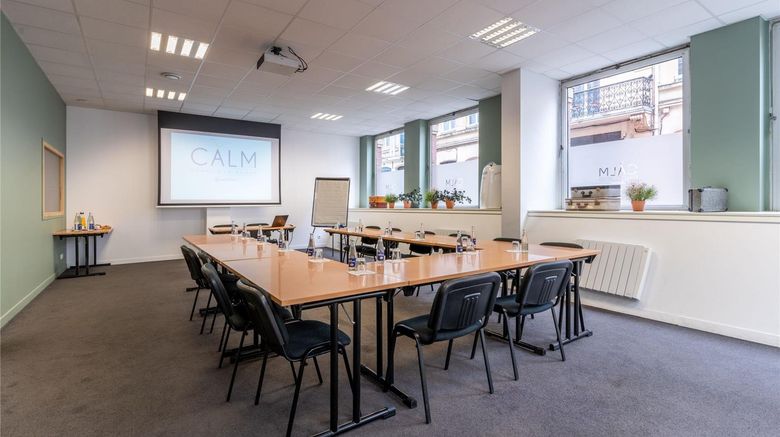 <b>Calm Appart Hotel Meeting</b>. Images powered by <a href="https://iceportal.shijigroup.com/" title="IcePortal" target="_blank">IcePortal</a>.