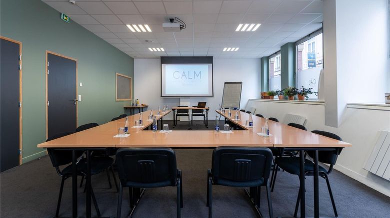 <b>Calm Appart Hotel Meeting</b>. Images powered by <a href="https://iceportal.shijigroup.com/" title="IcePortal" target="_blank">IcePortal</a>.