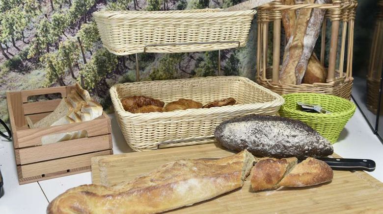 <b>Appart-Hotel Bordeaux Bassins a Flot Restaurant</b>. Images powered by <a href="https://iceportal.shijigroup.com/" title="IcePortal" target="_blank">IcePortal</a>.