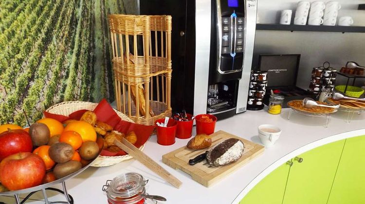 Appart-Hotel Bordeaux Bassins a Flot Restaurant