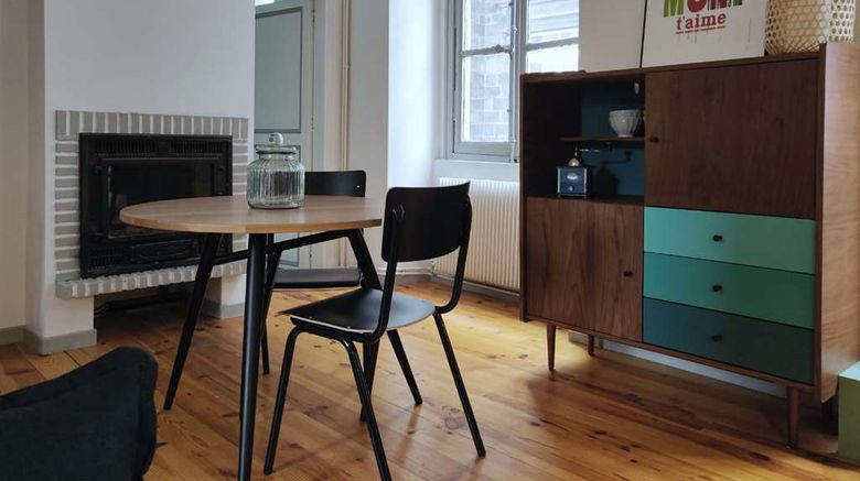 <b>5 Chambres En Ville Room</b>. Images powered by <a href="https://iceportal.shijigroup.com/" title="IcePortal" target="_blank">IcePortal</a>.
