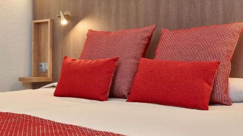 <b>Le Bayonne Hotel and Spa Room</b>. Images powered by <a href="https://iceportal.shijigroup.com/" title="IcePortal" target="_blank">IcePortal</a>.