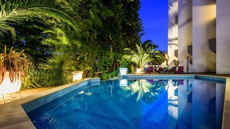 <b>Le Bayonne Hotel and Spa Pool</b>. Images powered by <a href="https://iceportal.shijigroup.com/" title="IcePortal" target="_blank">IcePortal</a>.