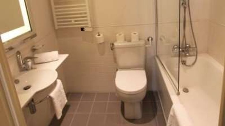 <b>Hotel Napoleon Room</b>. Images powered by <a href="https://iceportal.shijigroup.com/" title="IcePortal" target="_blank">IcePortal</a>.