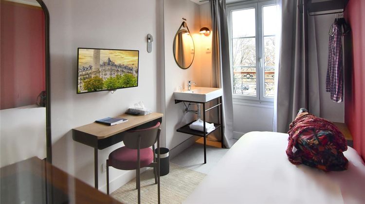 Agate Hotel Room