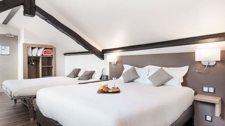Hotel Mederic Room