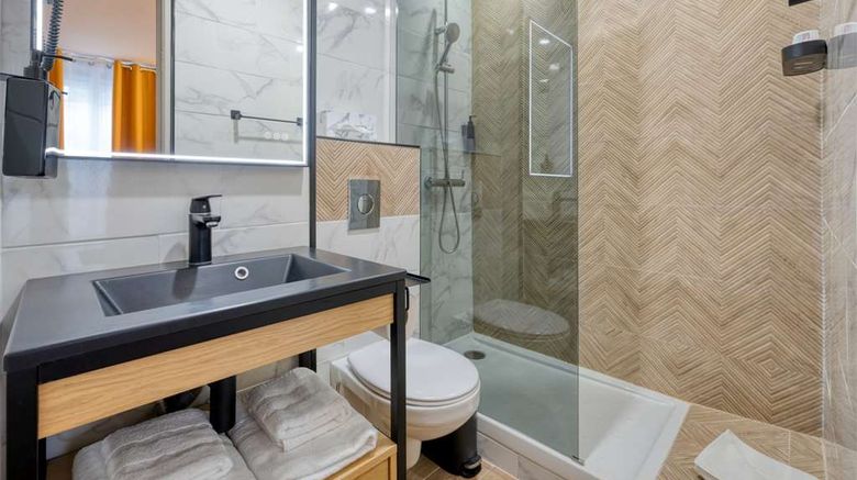 <b>Hotel Belfort Room</b>. Images powered by <a href="https://iceportal.shijigroup.com/" title="IcePortal" target="_blank">IcePortal</a>.