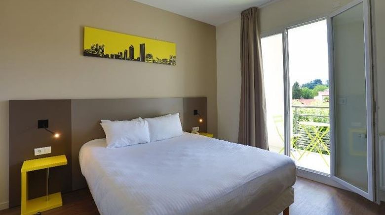 <b>Westlodge Dardilly Lyon Nord Room</b>. Images powered by <a href="https://iceportal.shijigroup.com/" title="IcePortal" target="_blank">IcePortal</a>.