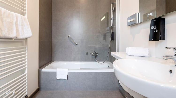Hotel Beverly Hills Room