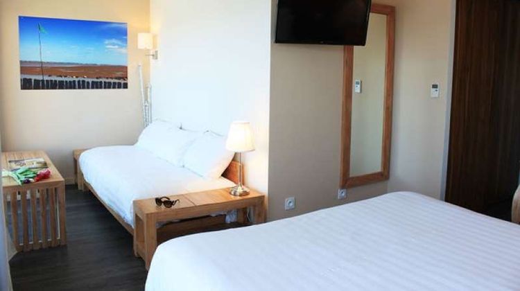 Rives d'Or Hotel Room