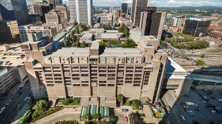 <b>Hotel Bonaventure Montreal Exterior</b>. Images powered by <a href="https://iceportal.shijigroup.com/" title="IcePortal" target="_blank">IcePortal</a>.