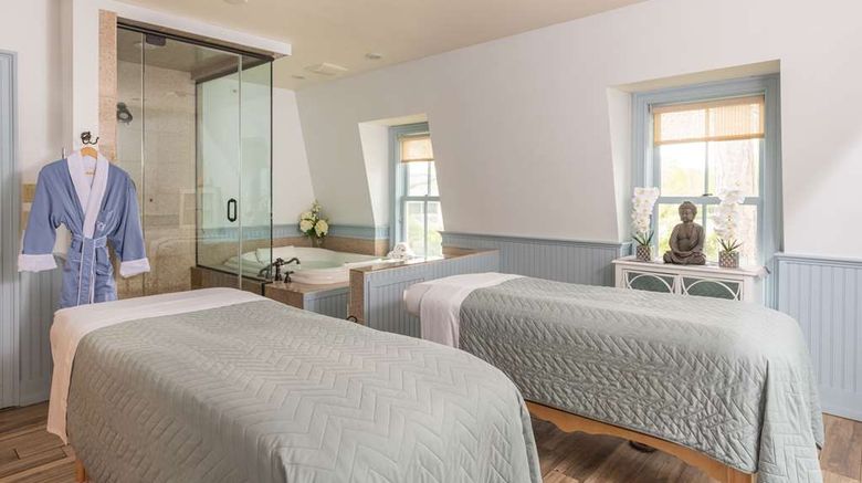 <b>Bar Harbor Inn & Spa Spa</b>. Images powered by <a href="https://iceportal.shijigroup.com/" title="IcePortal" target="_blank">IcePortal</a>.