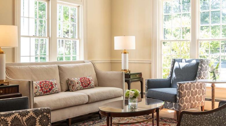<b>Bar Harbor Inn & Spa Lobby</b>. Images powered by <a href="https://iceportal.shijigroup.com/" title="IcePortal" target="_blank">IcePortal</a>.