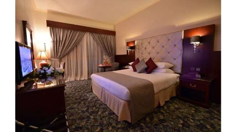<b>Dar Al Taqw Hotel Madinah Room</b>. Images powered by <a href="https://iceportal.shijigroup.com/" title="IcePortal" target="_blank">IcePortal</a>.