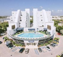Nuvo Suites Hotel Exterior
