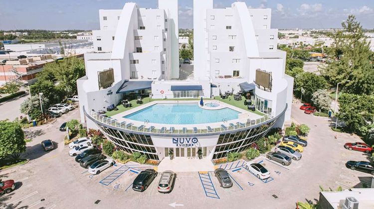 Nuvo Suites Hotel Exterior