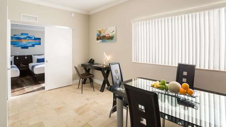 Nuvo Suites Hotel Suite