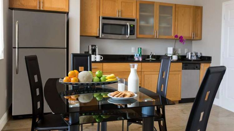 Nuvo Suites Hotel Suite