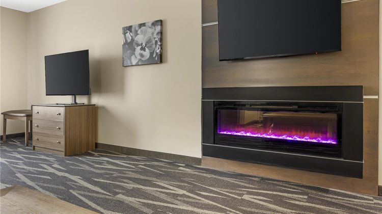 Best Western Plus Centralia Hotel & Stes Suite