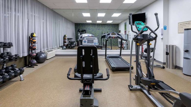 <b>Baymont by Wyndham White Plains-Elmsford Health</b>. Images powered by <a href="https://iceportal.shijigroup.com/" title="IcePortal" target="_blank">IcePortal</a>.