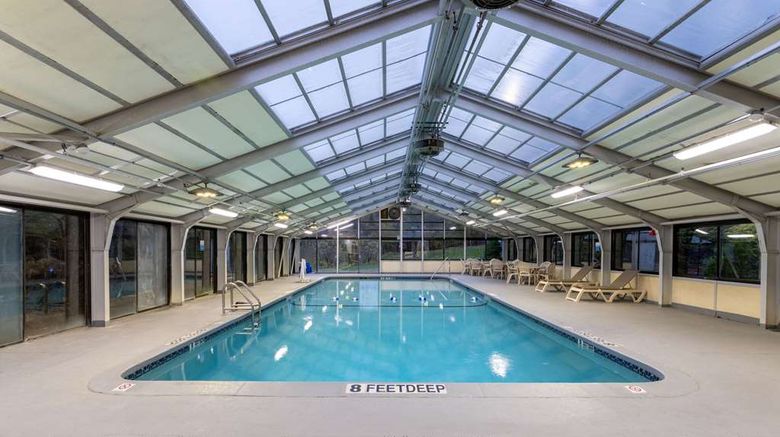 <b>Baymont by Wyndham White Plains-Elmsford Pool</b>. Images powered by <a href="https://iceportal.shijigroup.com/" title="IcePortal" target="_blank">IcePortal</a>.