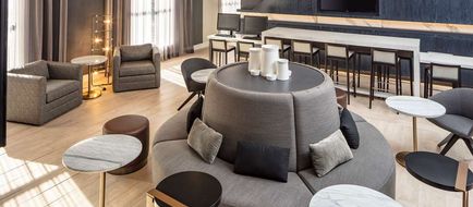 DoubleTree Boston Logan Airport Chelsea Lobby