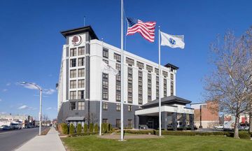 DoubleTree Boston Logan Airport Chelsea