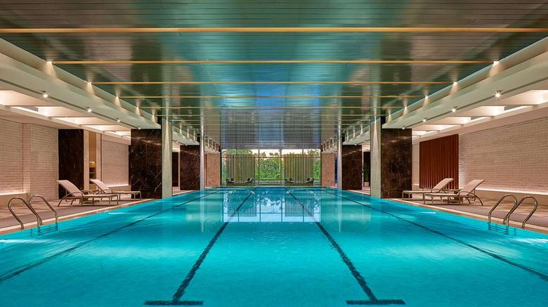 <b>Shangri-La Hotel Xiamen Pool</b>. Images powered by <a href="https://iceportal.shijigroup.com/" title="IcePortal" target="_blank">IcePortal</a>.