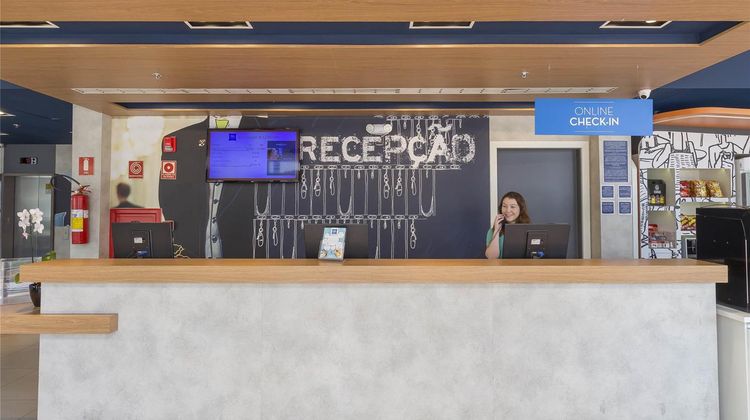 Ibis Budget Blumenau Exterior