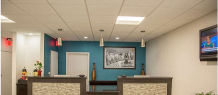 Super 8 Alexandria Lobby