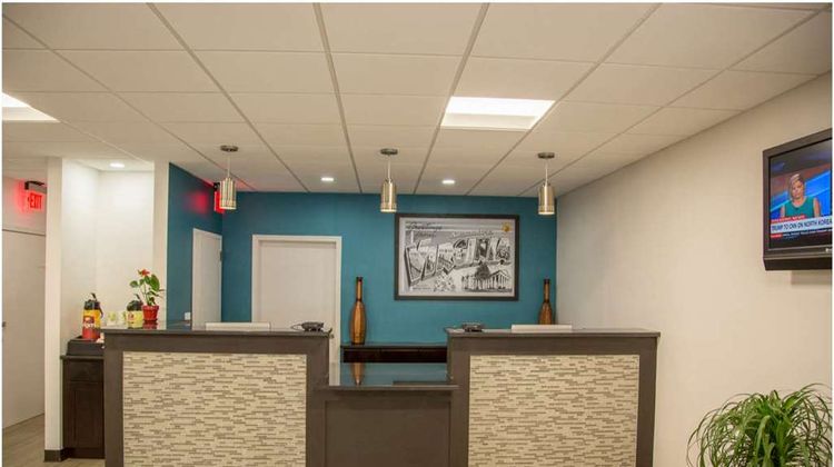 Super 8 Alexandria Lobby