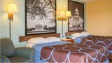 Super 8 Alexandria Room