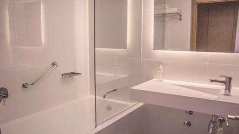 <b>Esplendor by Wyndham Asuncion Room</b>. Images powered by <a href="https://iceportal.shijigroup.com/" title="IcePortal" target="_blank">IcePortal</a>.