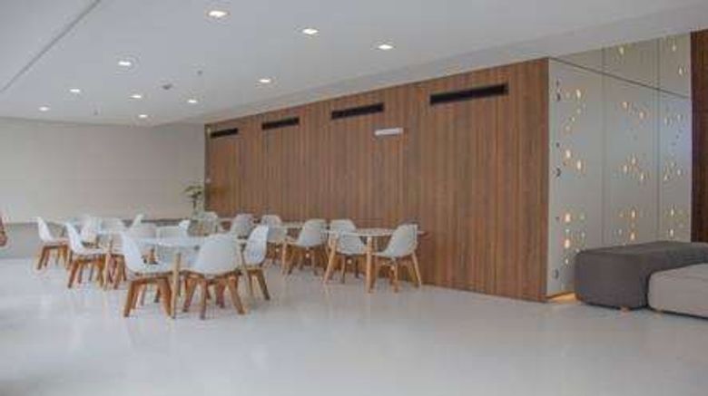 <b>Esplendor by Wyndham Asuncion Restaurant</b>. Images powered by <a href="https://iceportal.shijigroup.com/" title="IcePortal" target="_blank">IcePortal</a>.