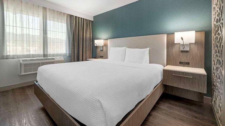 Best Western Plus Wine Country Hotel Room