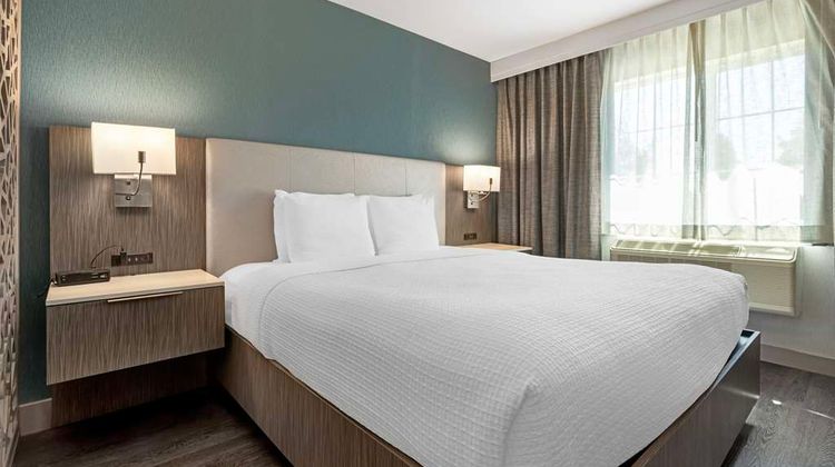 Best Western Plus Wine Country Hotel Room