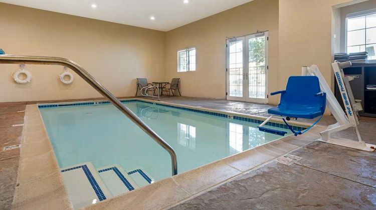 Best Western Plus Wine Country Hotel Pool