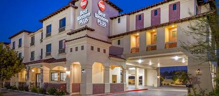 Best Western Plus Wine Country Hotel Exterior