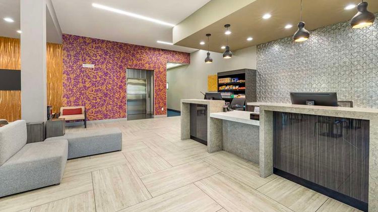 Best Western Plus Wine Country Hotel Lobby