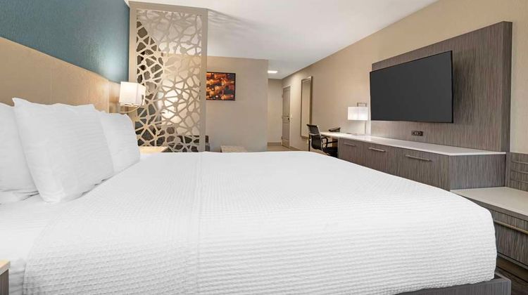 Best Western Plus Wine Country Hotel Room