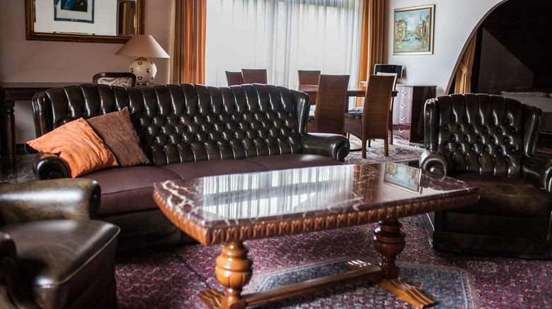<b>Hotel Barbarossahof Suite</b>. Images powered by <a href="https://iceportal.shijigroup.com/" title="IcePortal" target="_blank">IcePortal</a>.
