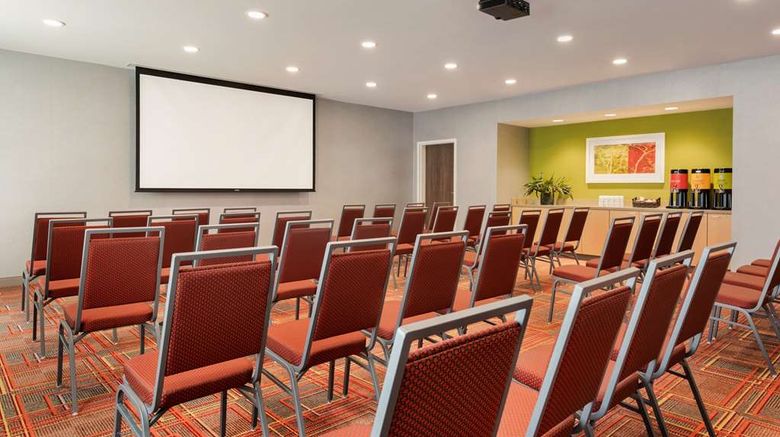 <b>Home2 Suites by Hilton Menomonee Meeting</b>. Images powered by <a href="https://iceportal.shijigroup.com/" title="IcePortal" target="_blank">IcePortal</a>.